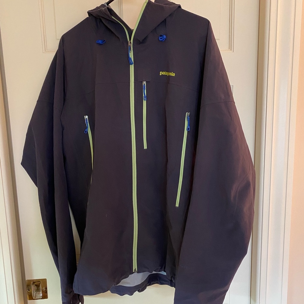 Men’s Patagonia jacket